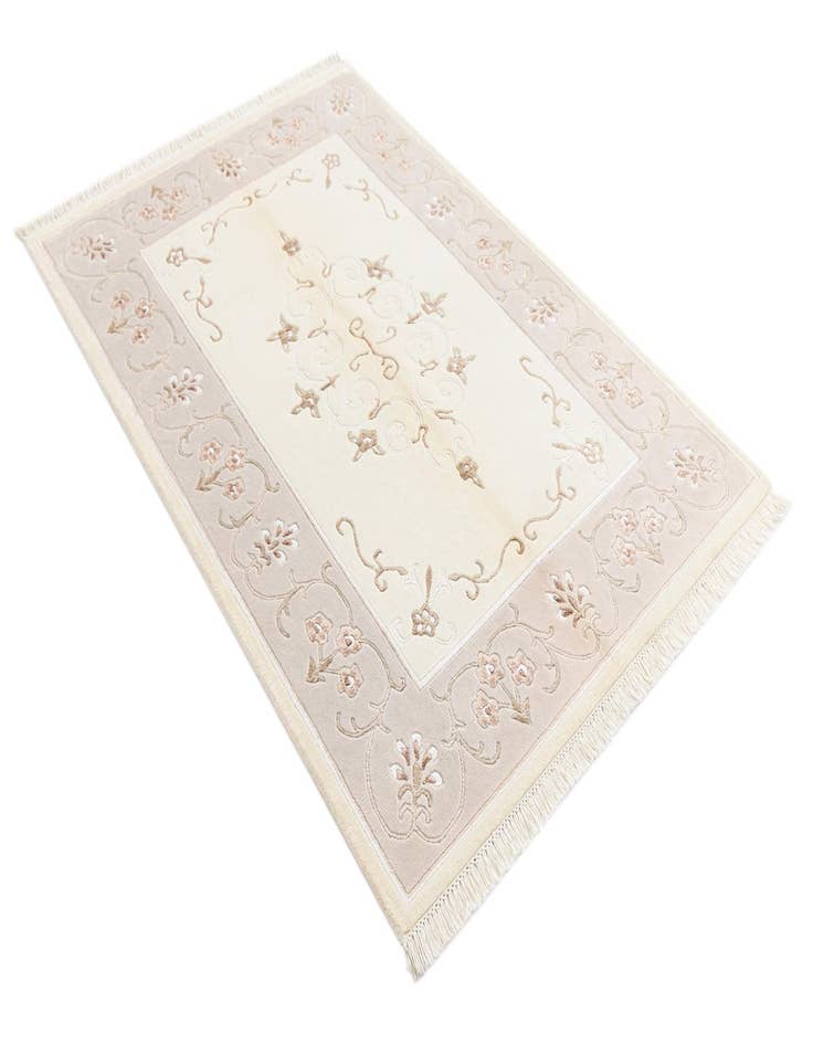 Detail image of  3' 11 x 5' 10 Darya Rug