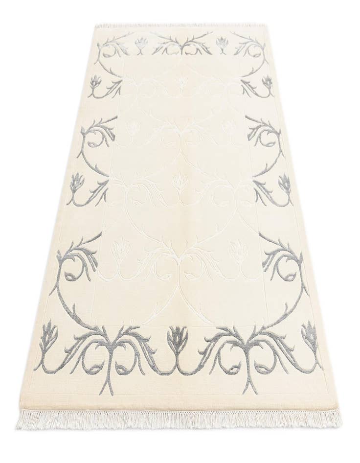 Detail image of  3' 11 x 6' Darya Rug