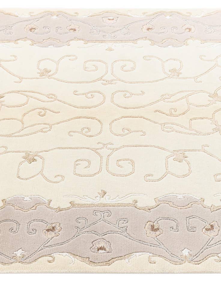 Detail image of  4' x 6' Darya Rug