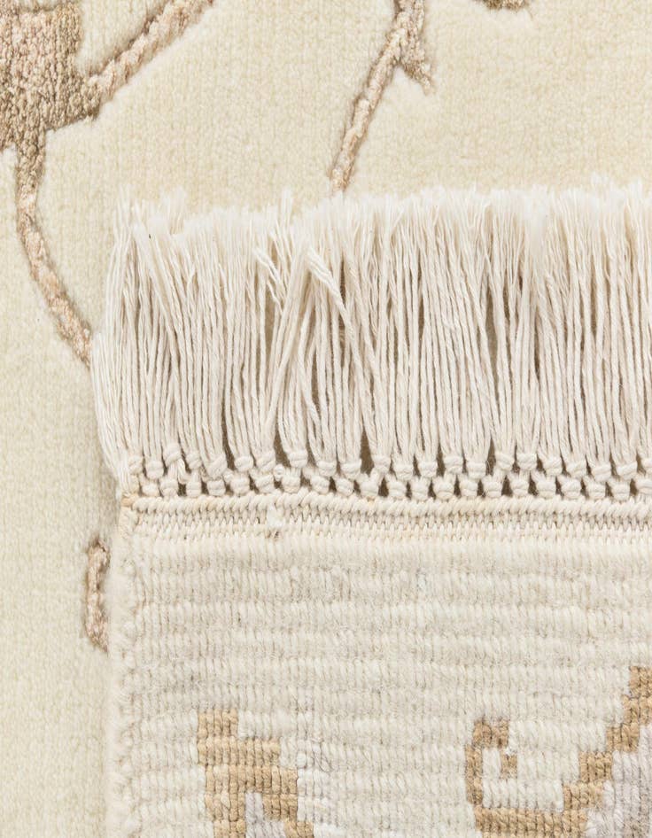 Detail image of  4' x 6' Darya Rug