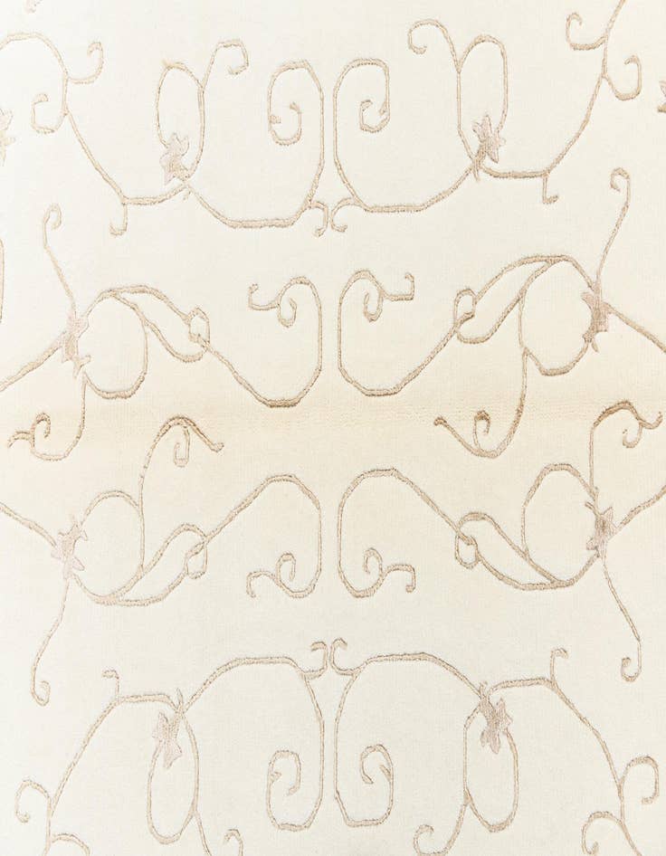 Detail image of  4' 1 x 6' Darya Rug