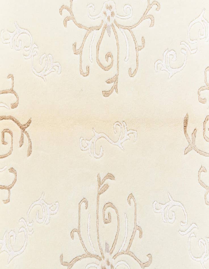 Detail image of  4' x 6' Darya Rug