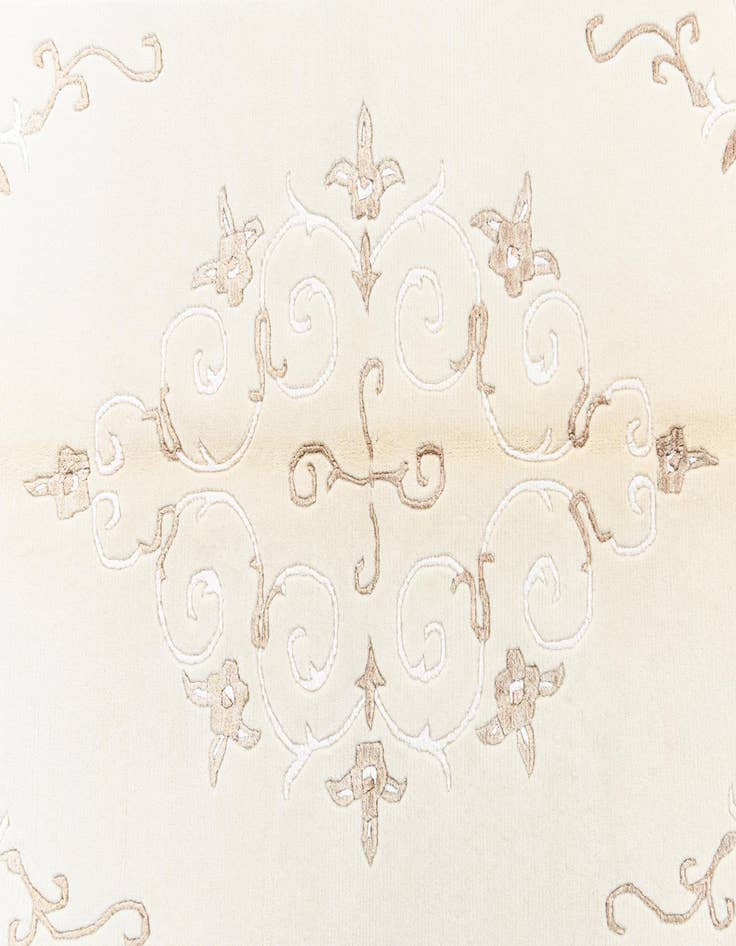 Detail image of  4' x 5' 11 Darya Rug