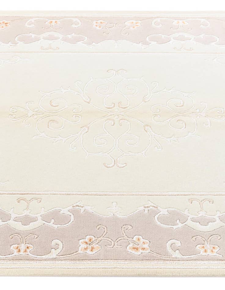 Detail image of  4' x 6' Darya Rug