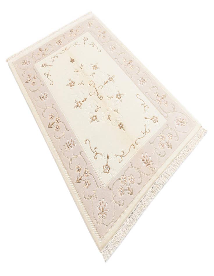 Detail image of  4' x 5' 11 Darya Rug