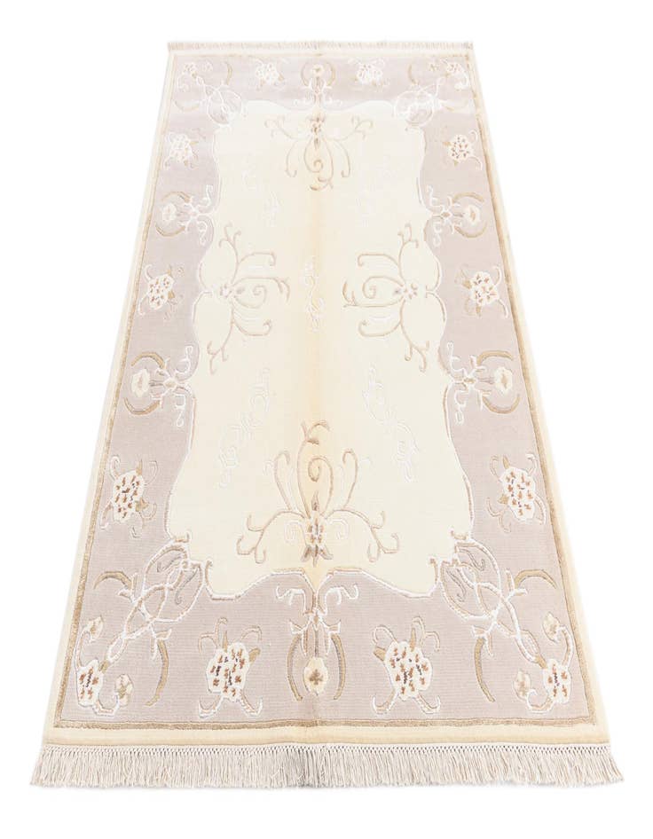 Detail image of  4' 1 x 5' 11 Darya Rug