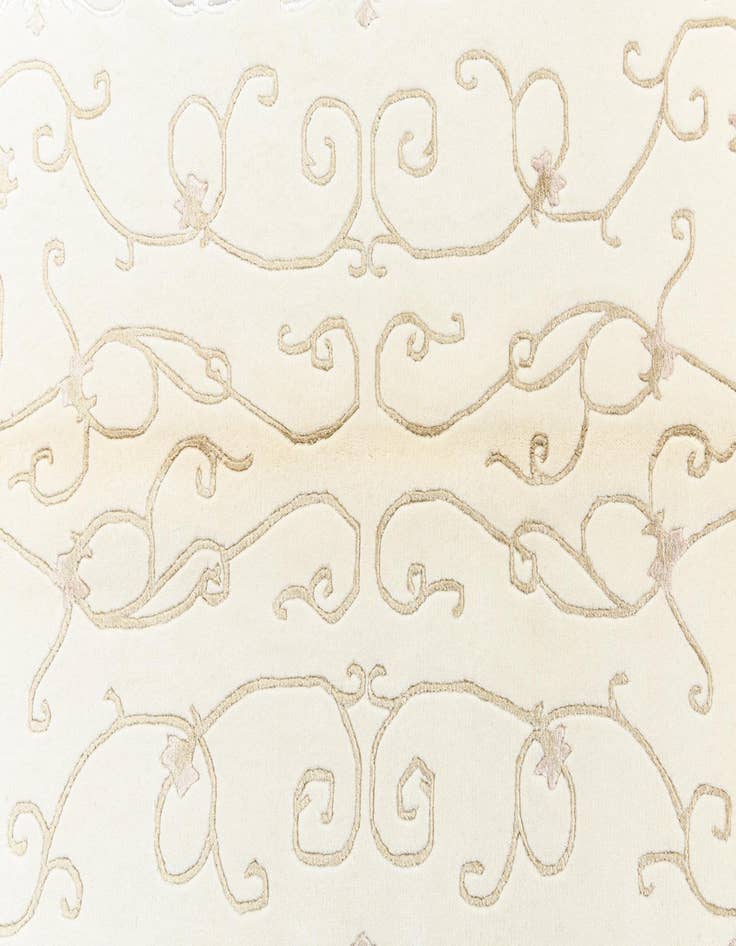 Detail image of  4' 2 x 6' 1 Darya Rug