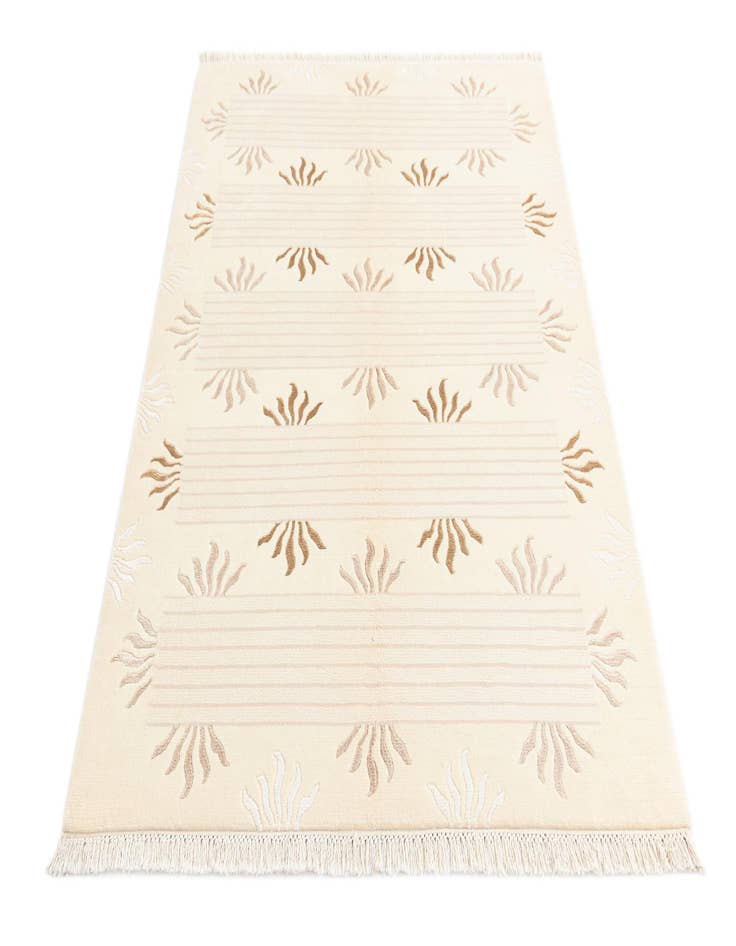 Detail image of  4' x 6' Darya Rug