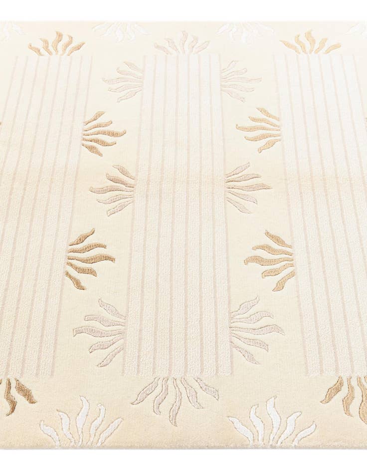 Detail image of  4' x 6' Darya Rug