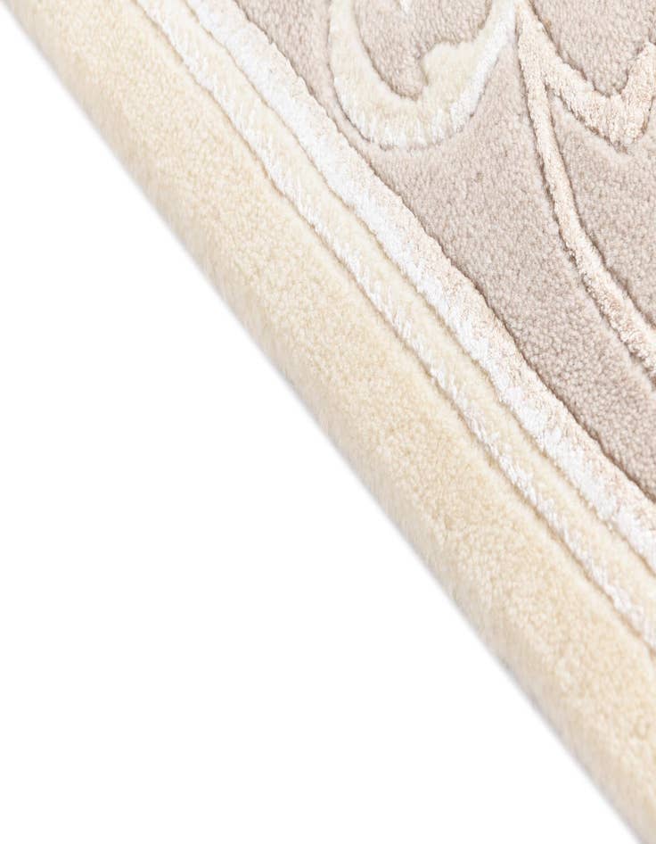 Detail image of  4' x 6' Darya Rug