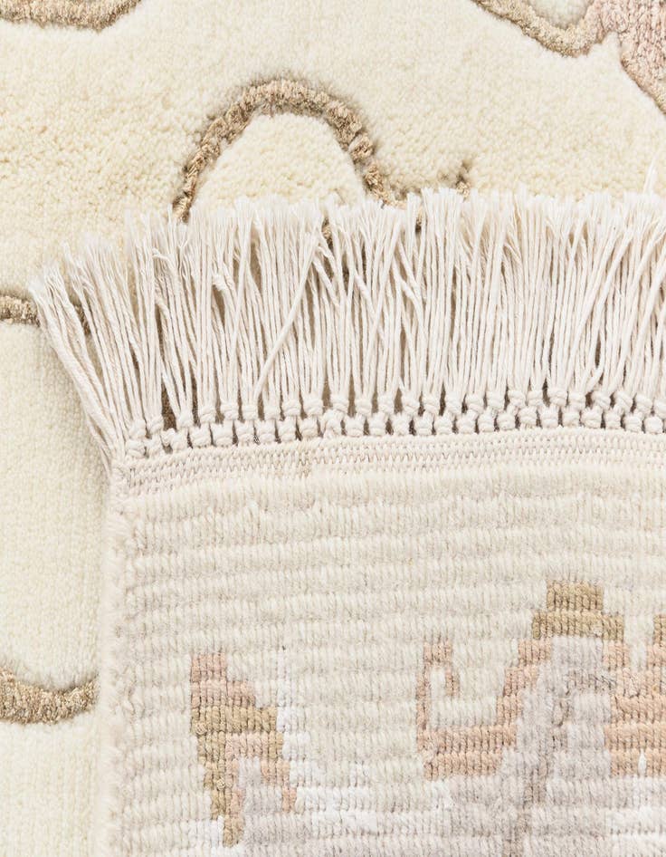 Detail image of  4' x 6' 1 Darya Rug