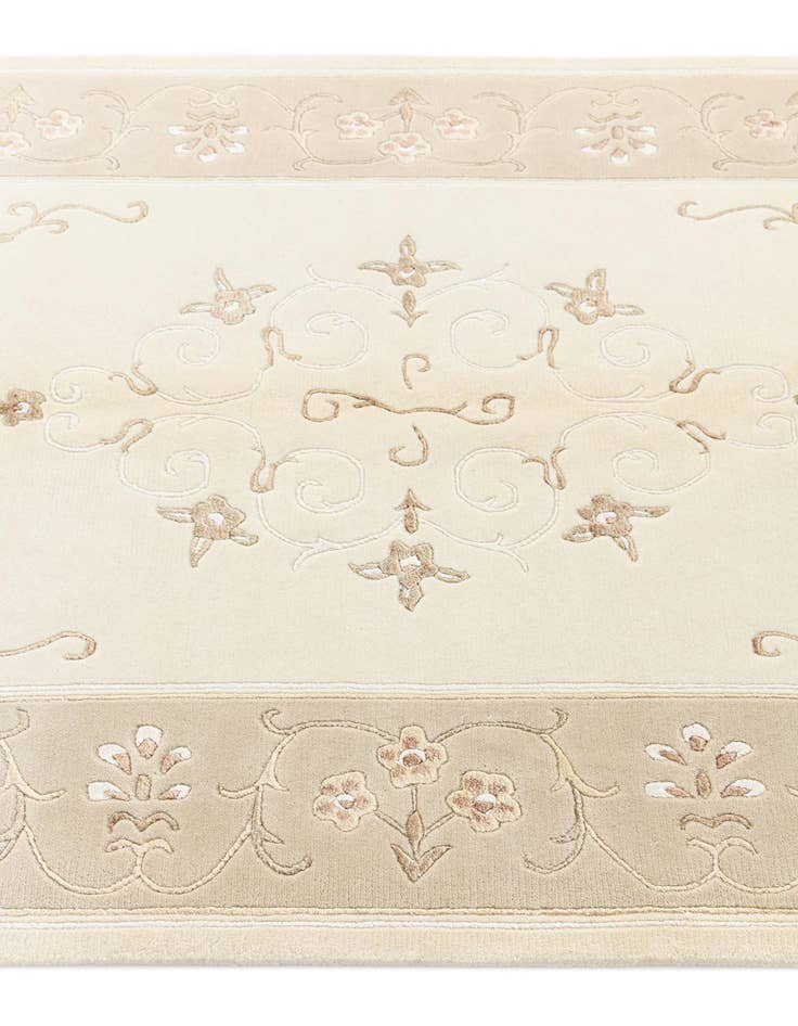 Detail image of  4' x 5' 11 Darya Rug