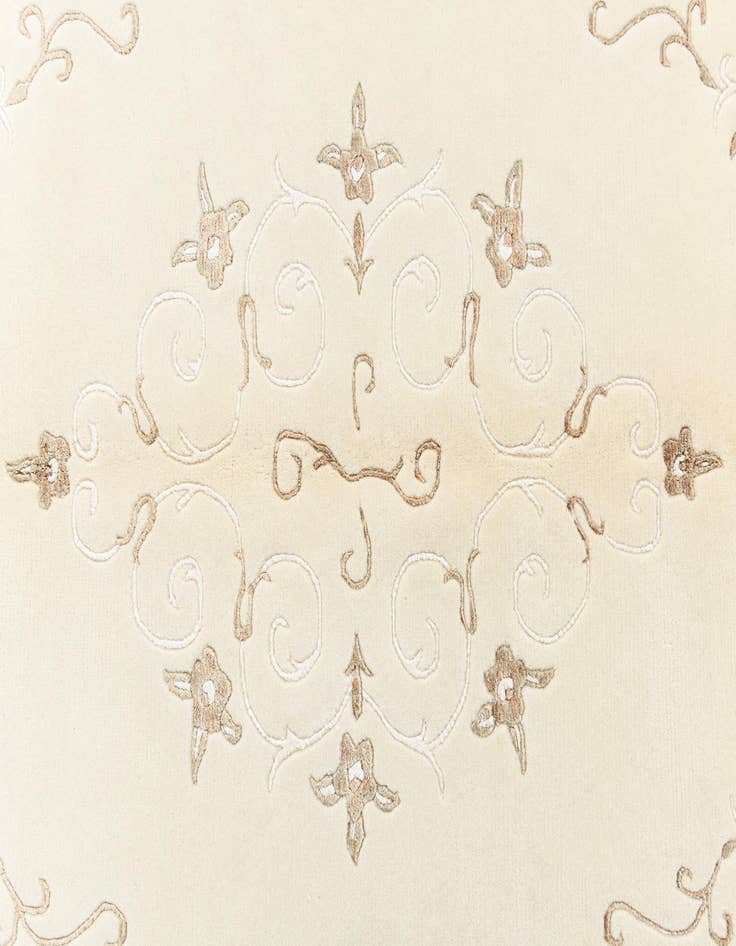 Detail image of  4' x 5' 11 Darya Rug