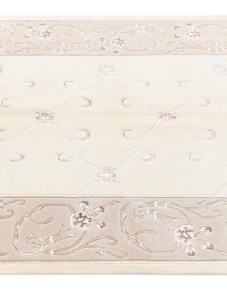 Detail image of  4' 1 x 6' 3 Darya Rug