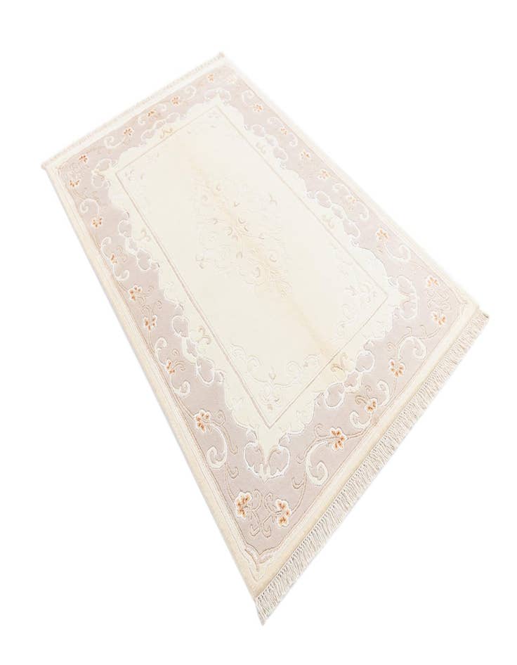 Detail image of  4' x 5' 11 Darya Rug