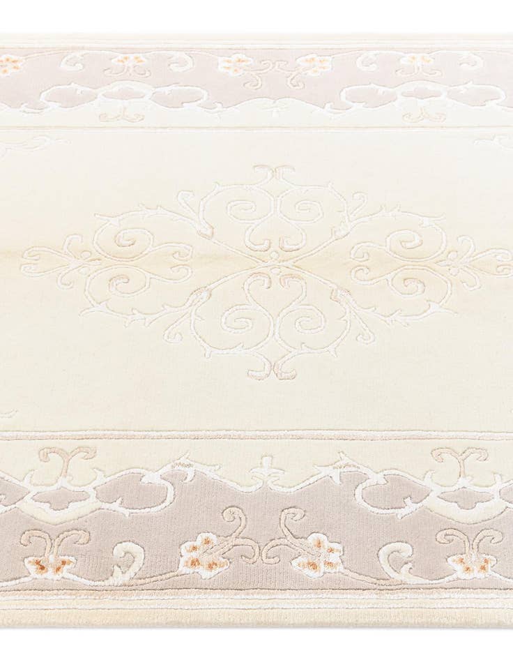 Detail image of  4' x 5' 11 Darya Rug