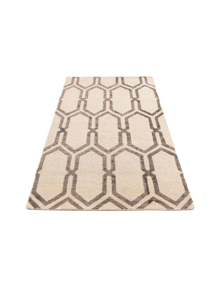 Detail image of  3' 9 x 5' 9  Hand Knotted Darya Rug