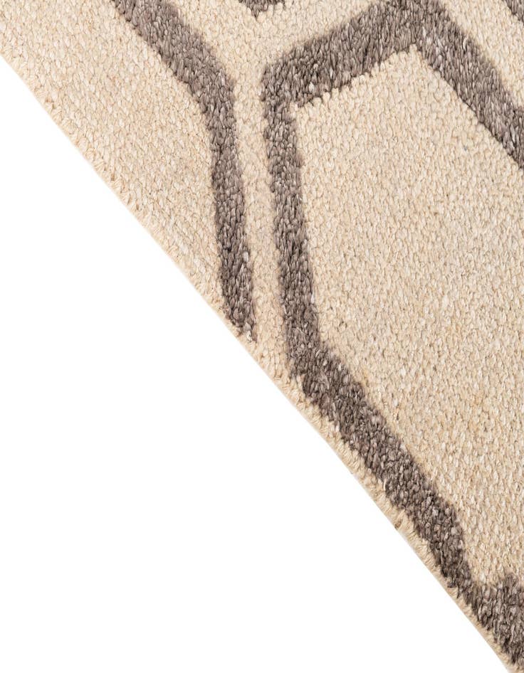 Detail image of  3' 9 x 5' 9  Hand Knotted Darya Rug