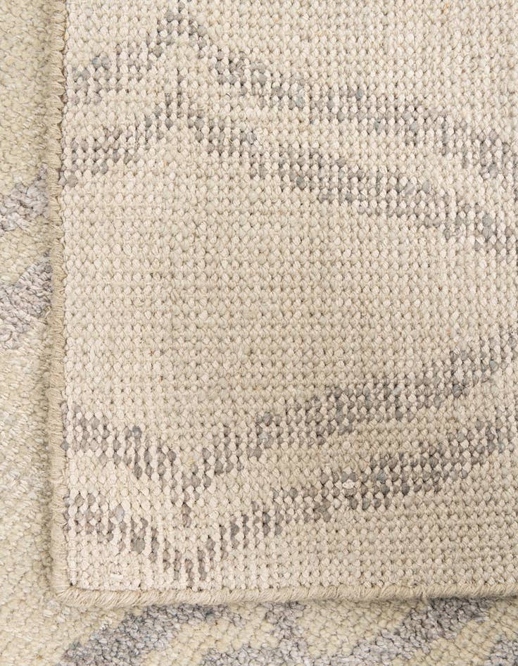 Detail image of  3' 9 x 6'  Hand Knotted Darya Rug