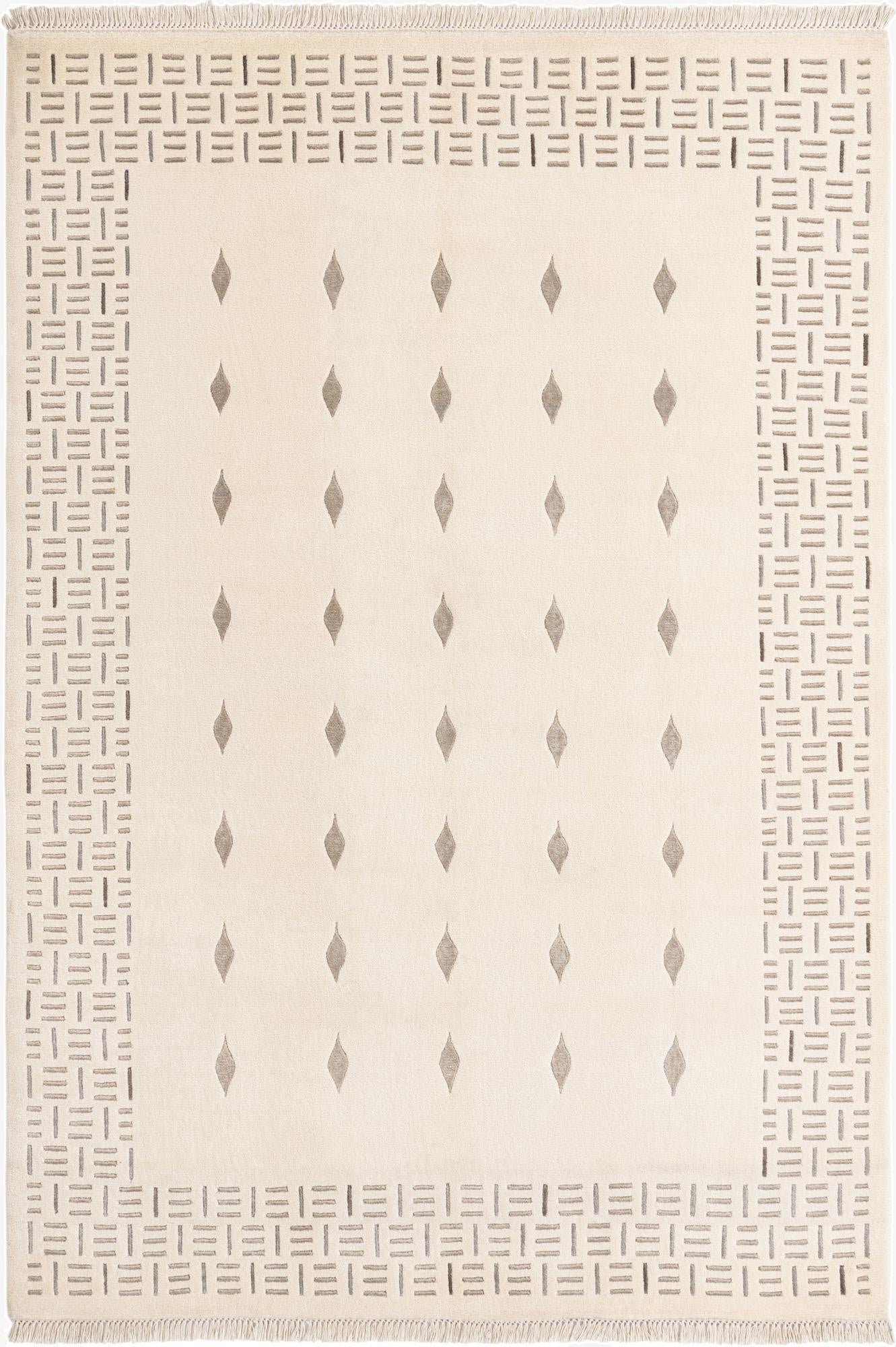  5' 6 x 8'  Hand Knotted Darya Wool Rug