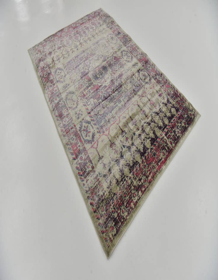 Detail image of  5' 2 x 7' 7 Delilah Rug