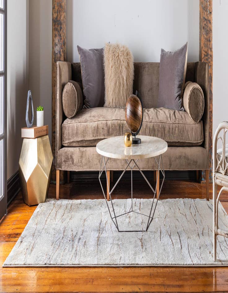 Detail image of  5' x 8' Delilah Rug