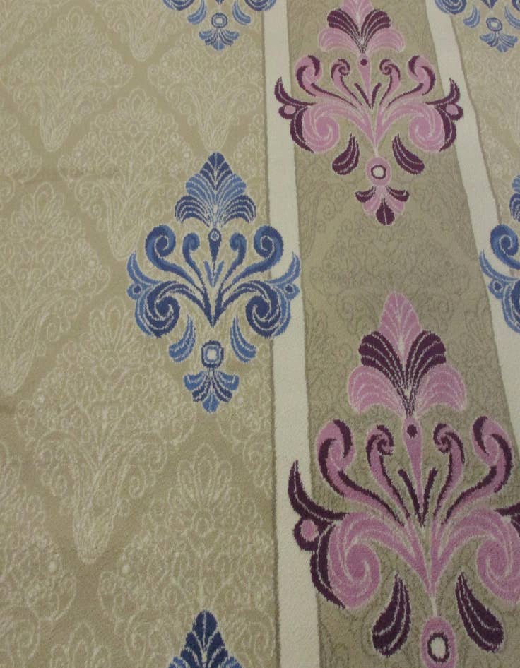 Detail image of  6' 7 x 9' 9 Diana Rug