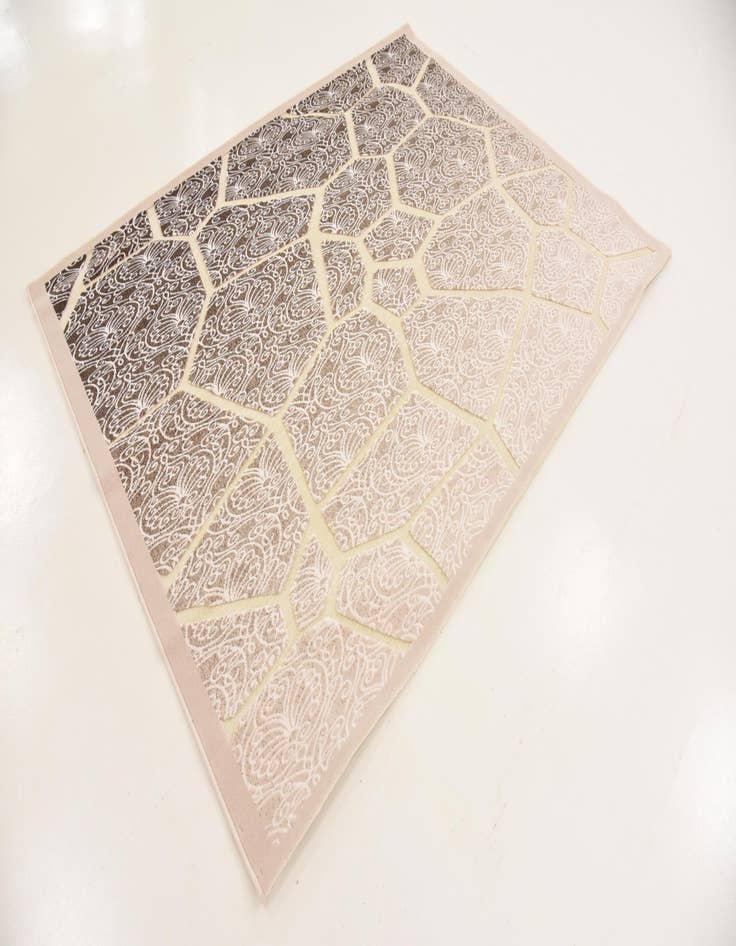 Detail image of  5' x 6' 7 Diana Rug