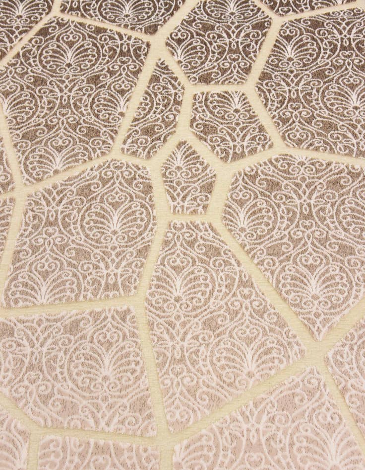 Detail image of  5' x 6' 7 Diana Rug