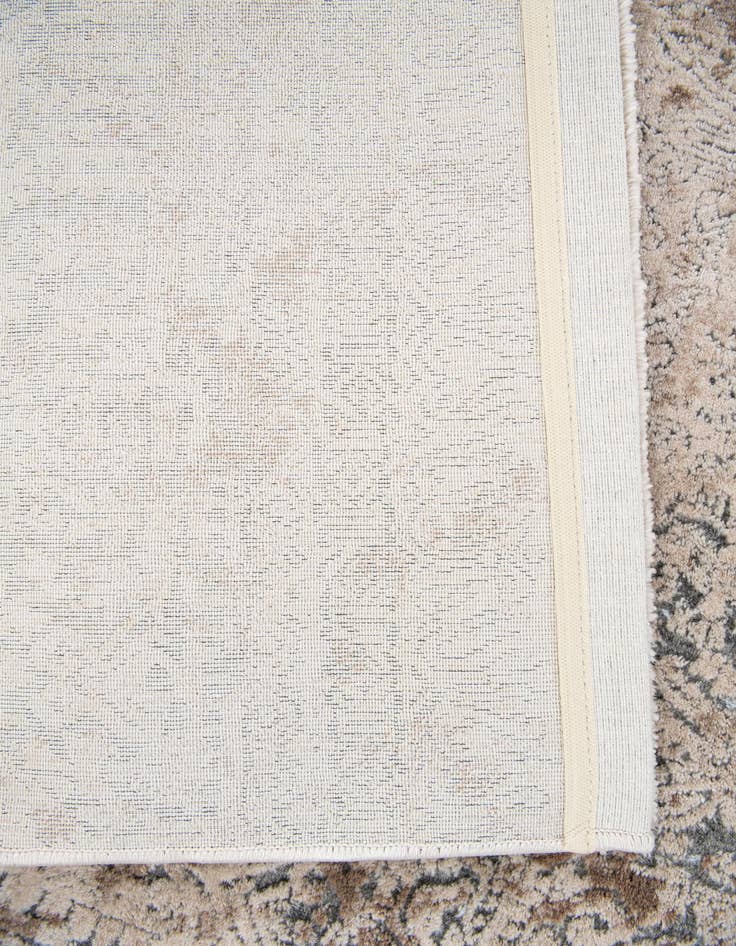 Detail image of  5' 2 x 7' 8 Eliza Rug