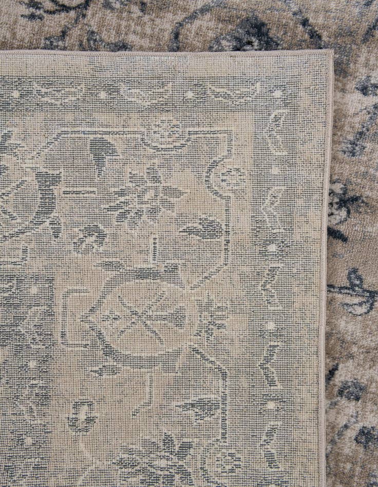 Detail image of  5' x 7' 7 Eliza Rug