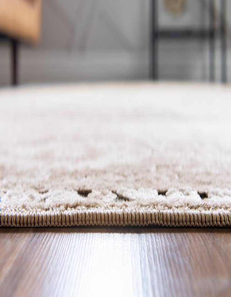 Detail image of  4' x 6' Eliza Rug