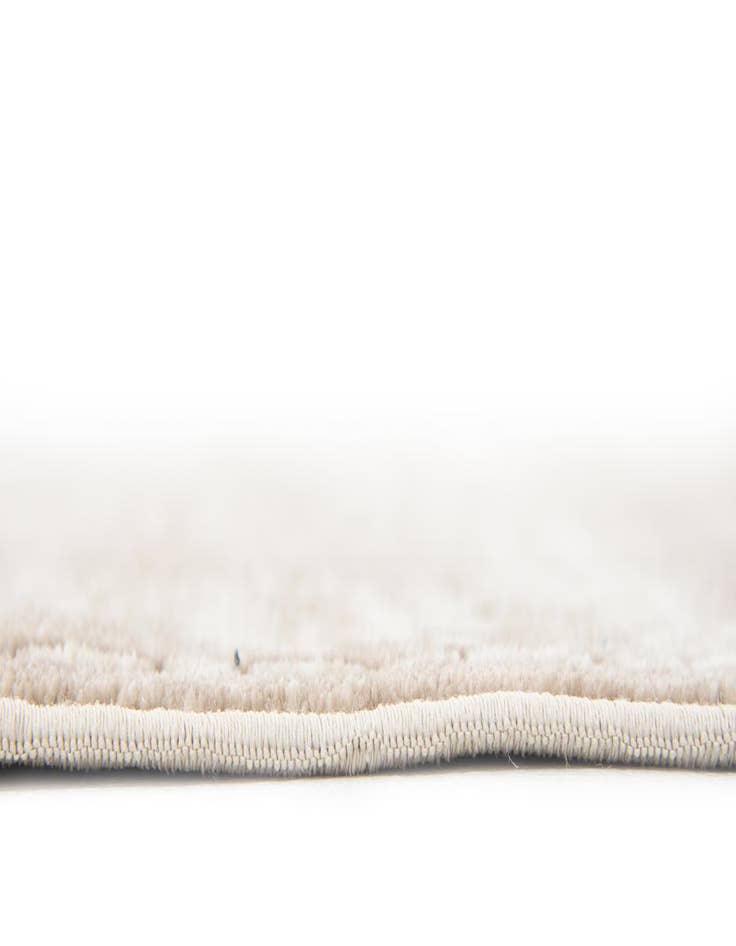 Detail image of  4' x 6' Eliza Rug