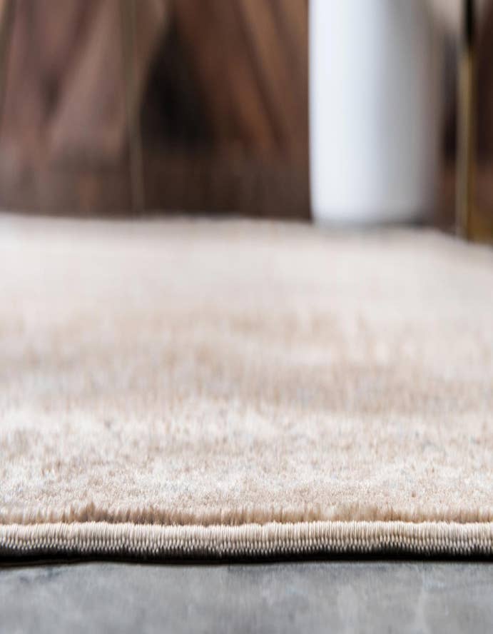 Detail image of 6' x 9' Eliza Rug