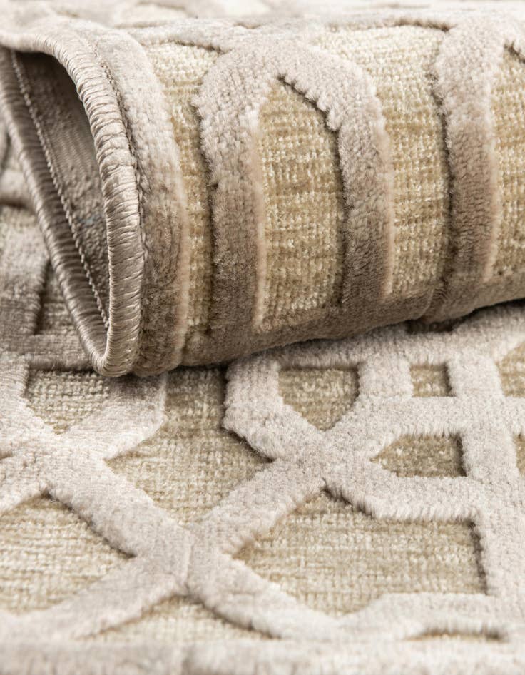 Detail image of  1' 8 x 2' 7 Eliza Rug