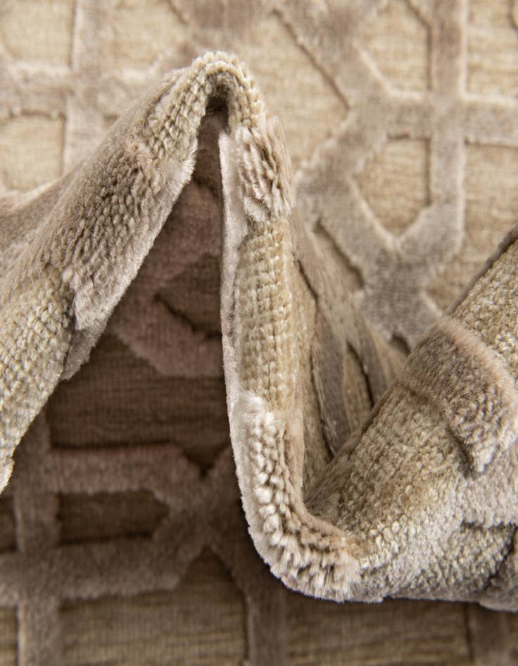 Detail image of  1' 8 x 2' 7 Eliza Rug