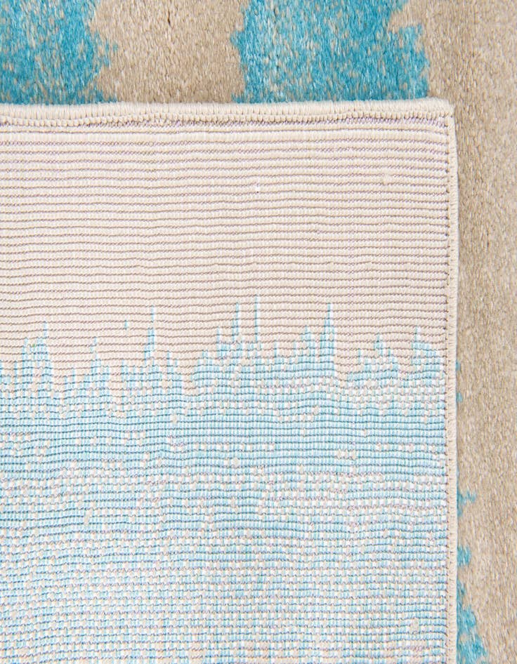 Detail image of  5' 3 x 7' 7 Equinox Rug