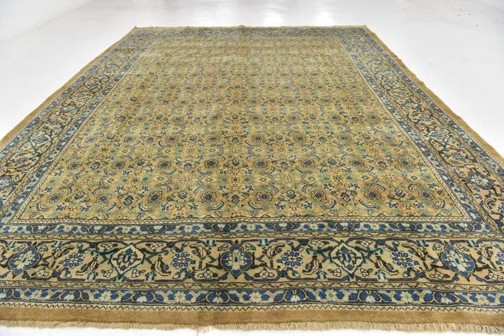 Detail image of 10' x 13' Hand Knotted Farahan Persian Wool Rug