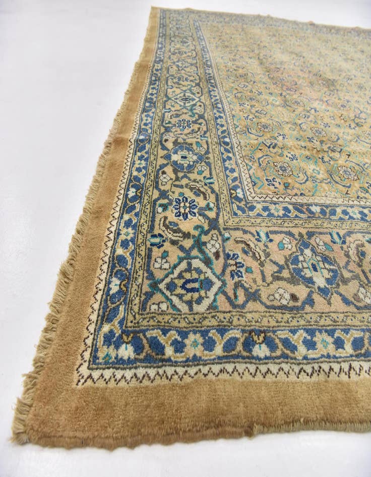 Detail image of  10' x 13'  Hand Knotted Farahan Persian Wool Rug