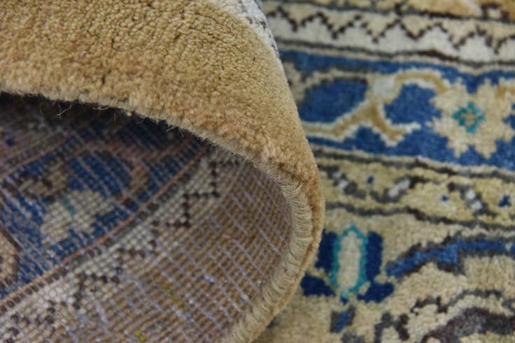 Detail image of 10' x 13' Hand Knotted Farahan Persian Wool Rug