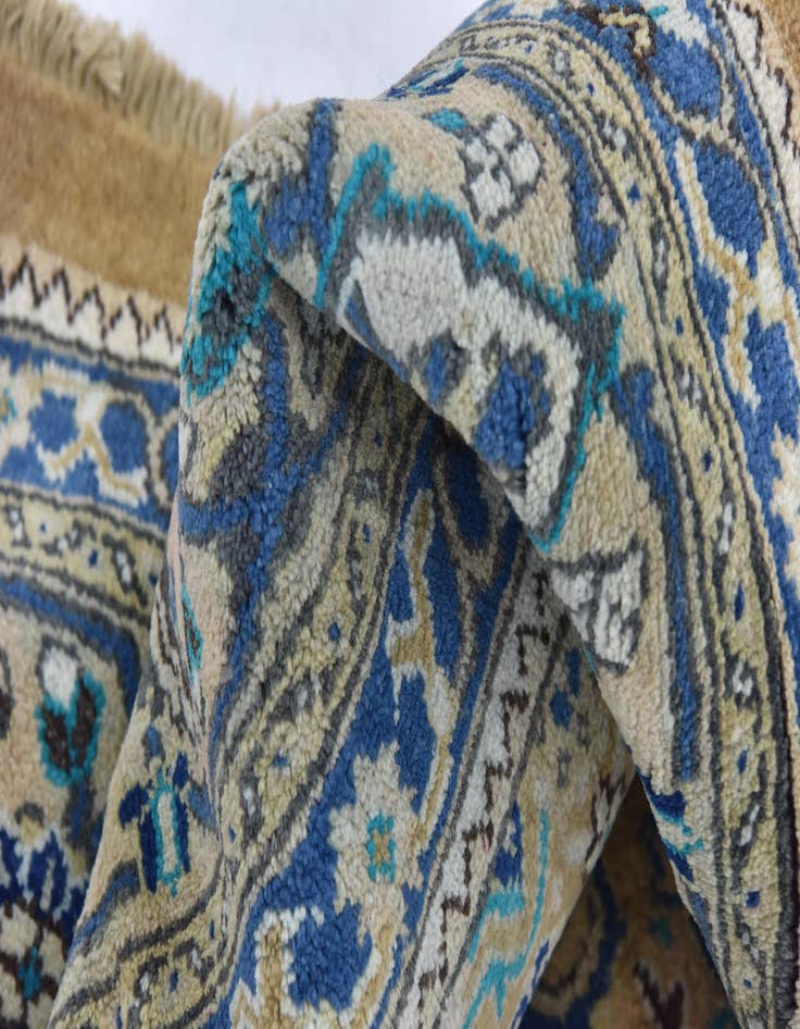 Detail image of  10' x 13'  Hand Knotted Farahan Persian Wool Rug