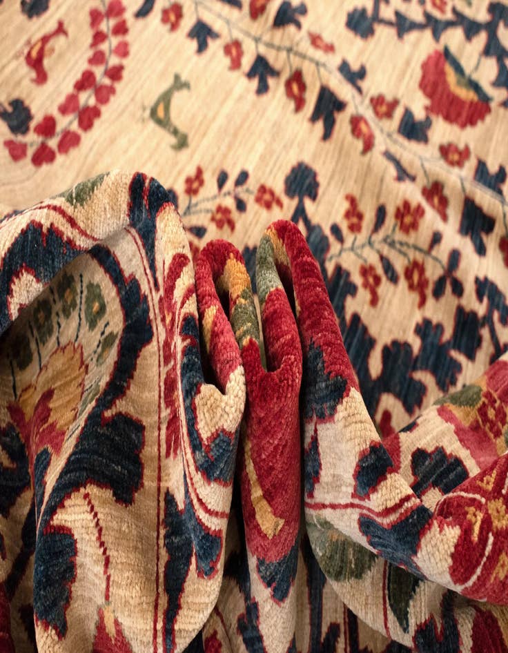 Detail image of  10' 2 x 13' 11 Farahan Wool Rug