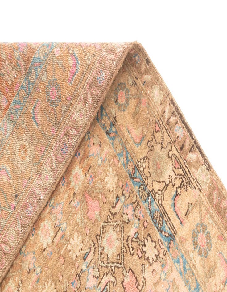 Detail image of  4' 11 x 9' Farahan Rug