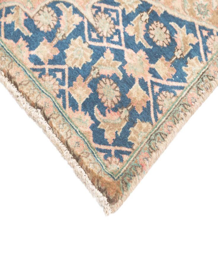 Detail image of  3' 4 x 8' 4 Farahan Rug