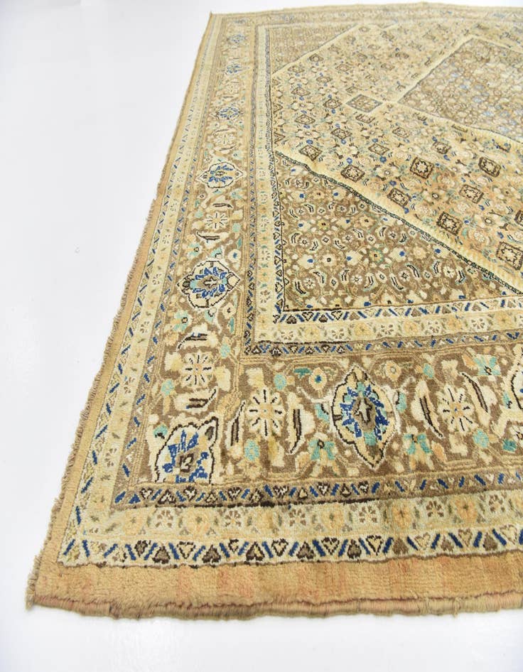 Detail image of  10' x 13' 2  Hand Knotted Farahan Persian Wool Rug