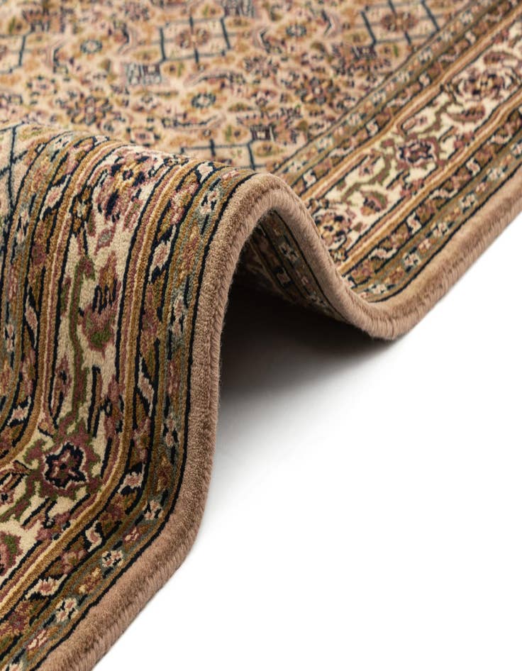 Detail image of  4' 11 x 10' 6 Feraghan Rug