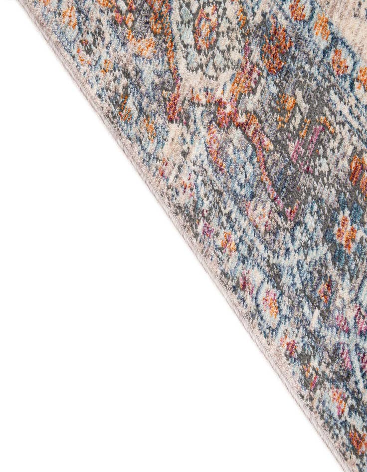 Detail image of  5' 3 x 7' 5 Fleur Rug