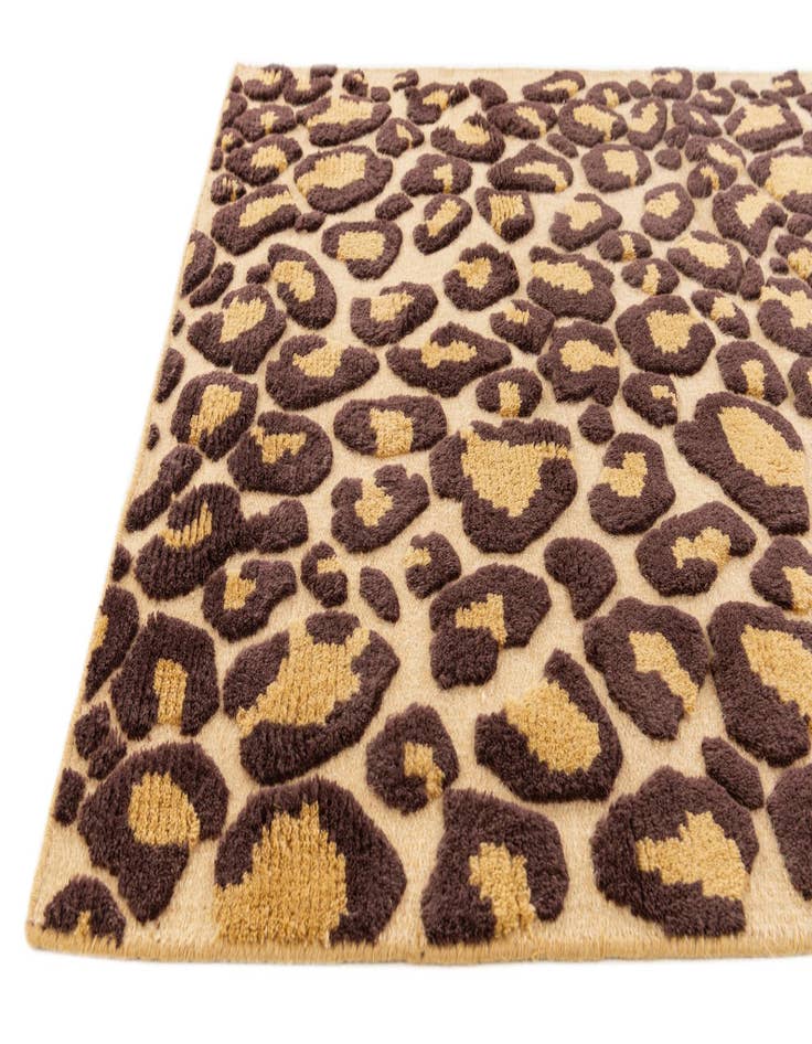 Detail image of  4' 1 x 5' 10  Hand Knotted Gabbeh Rug
