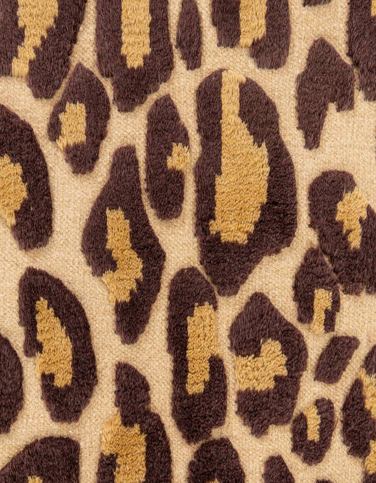Detail image of  4' 1 x 5' 10  Hand Knotted Gabbeh Rug