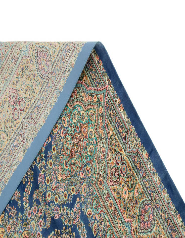 Detail image of  4' 9 x 7' 5 Ghom Design Rug